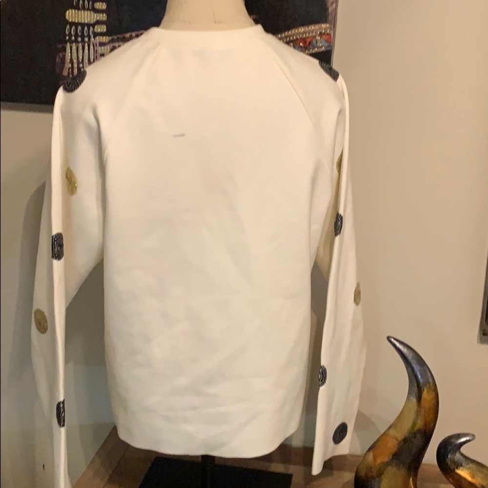 Casual Top - Picture 2 of 3